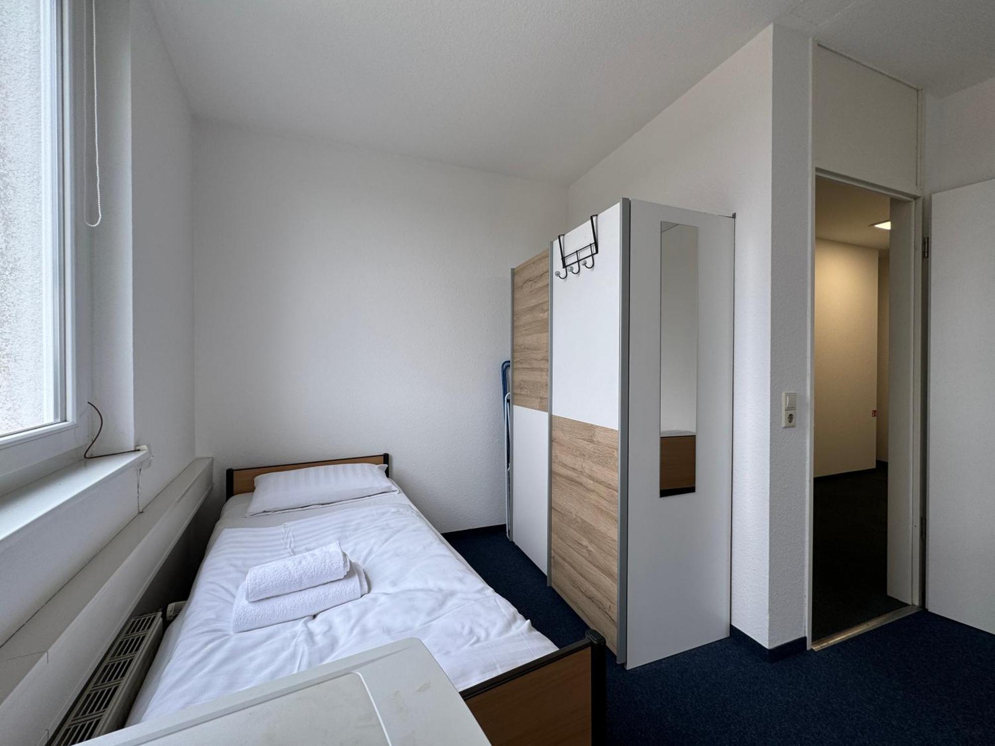 Thuja Apartments Karlsruhe-Neureut By Kurzzeit מראה חיצוני תמונה