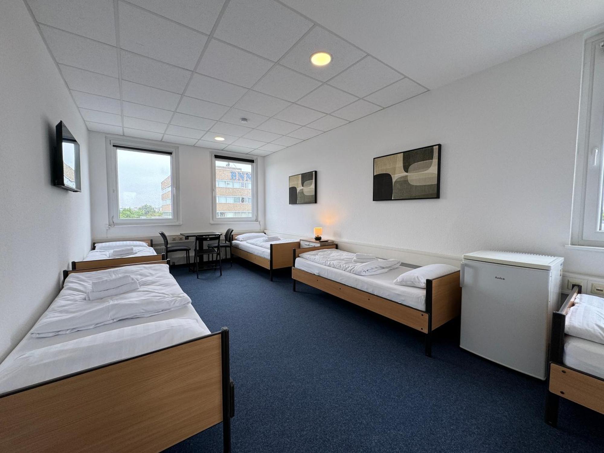 Thuja Apartments Karlsruhe-Neureut By Kurzzeit מראה חיצוני תמונה