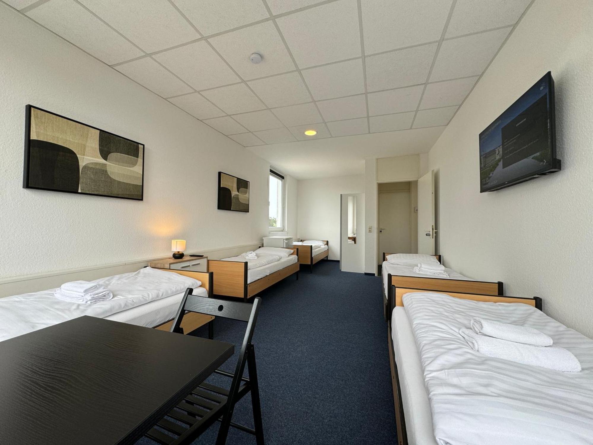Thuja Apartments Karlsruhe-Neureut By Kurzzeit מראה חיצוני תמונה