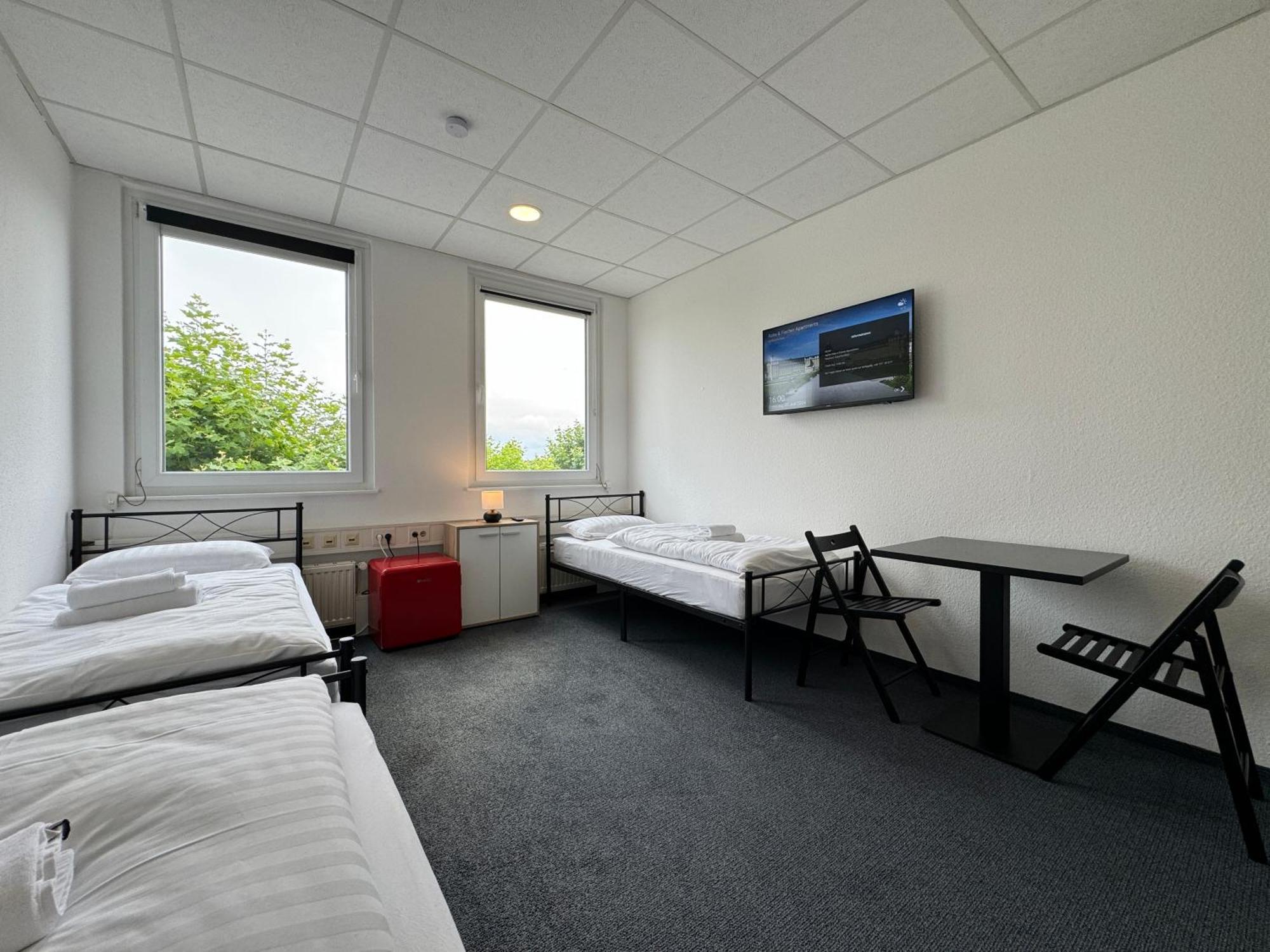 Thuja Apartments Karlsruhe-Neureut By Kurzzeit מראה חיצוני תמונה