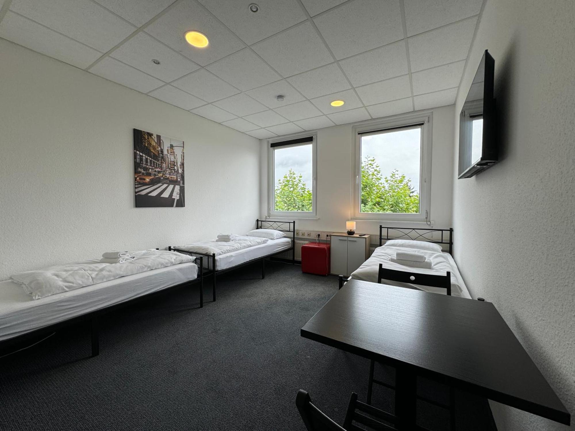 Thuja Apartments Karlsruhe-Neureut By Kurzzeit מראה חיצוני תמונה