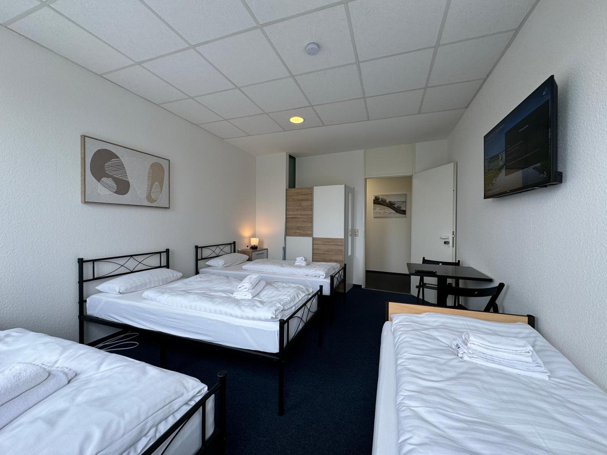 Thuja Apartments Karlsruhe-Neureut By Kurzzeit מראה חיצוני תמונה