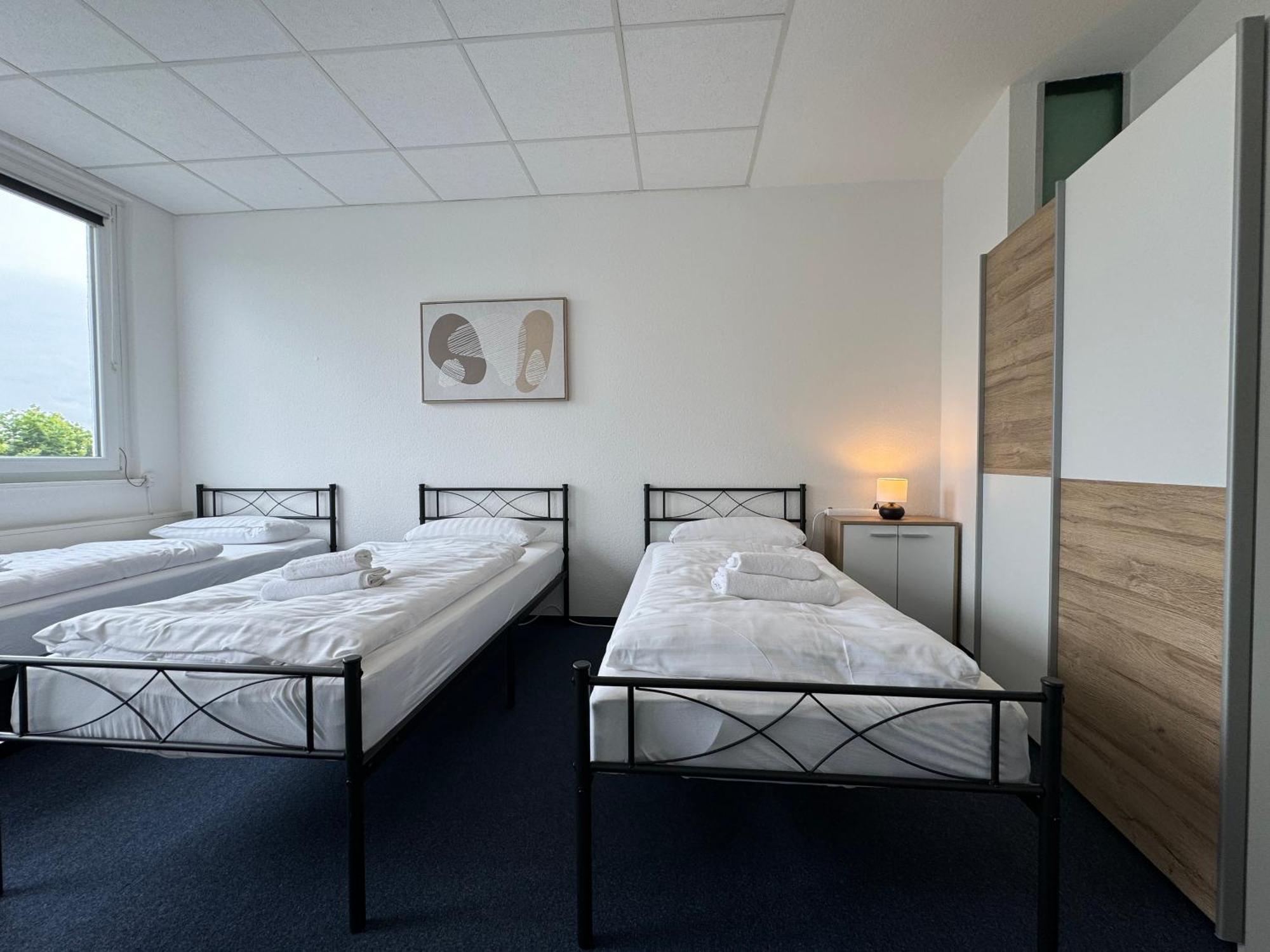 Thuja Apartments Karlsruhe-Neureut By Kurzzeit מראה חיצוני תמונה