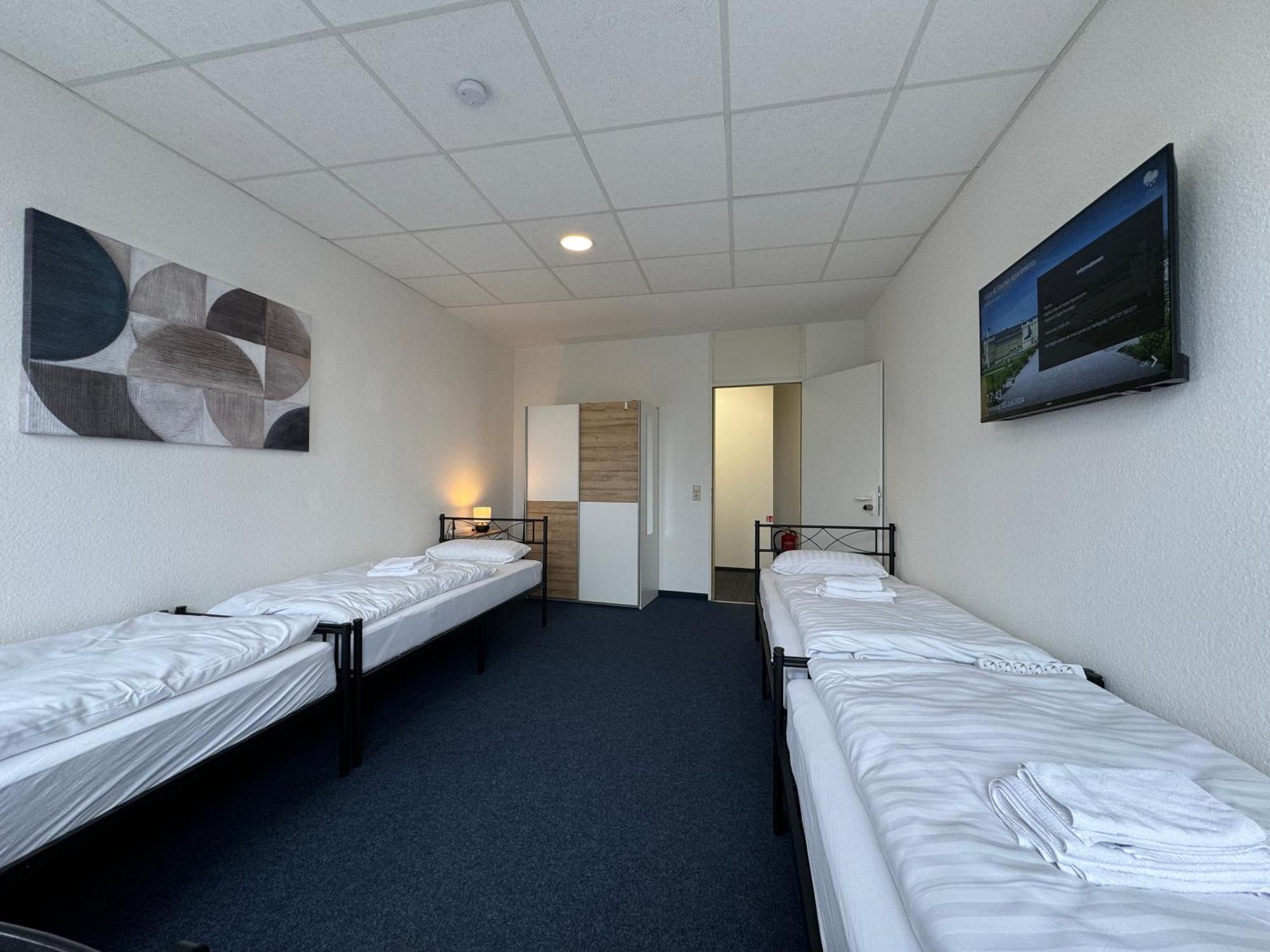 Thuja Apartments Karlsruhe-Neureut By Kurzzeit מראה חיצוני תמונה
