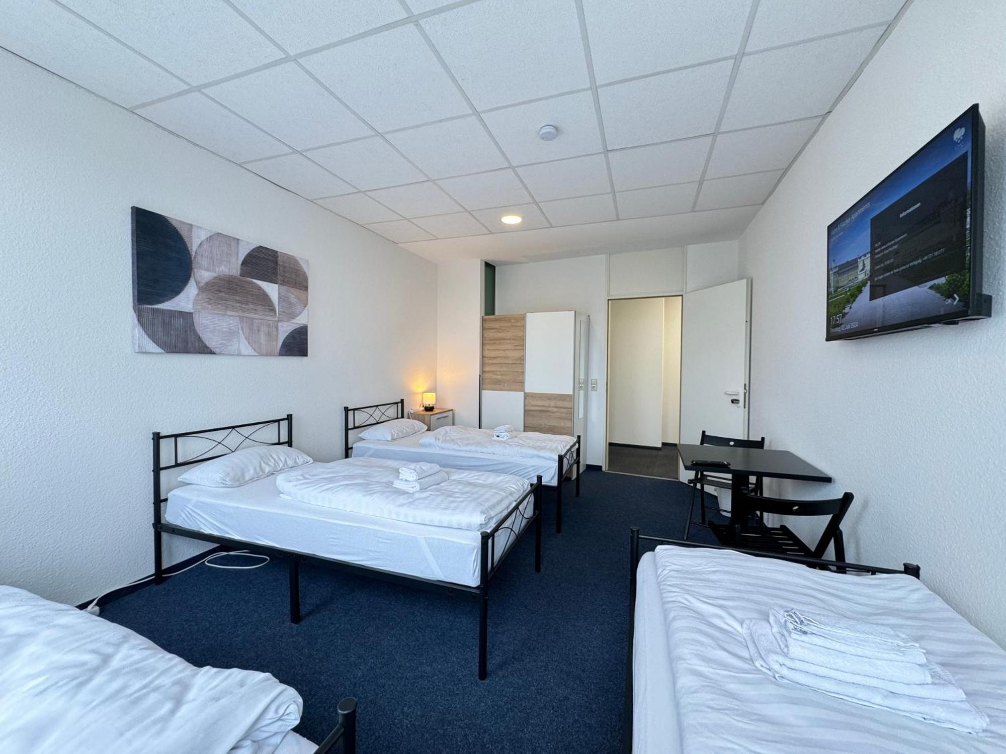 Thuja Apartments Karlsruhe-Neureut By Kurzzeit מראה חיצוני תמונה