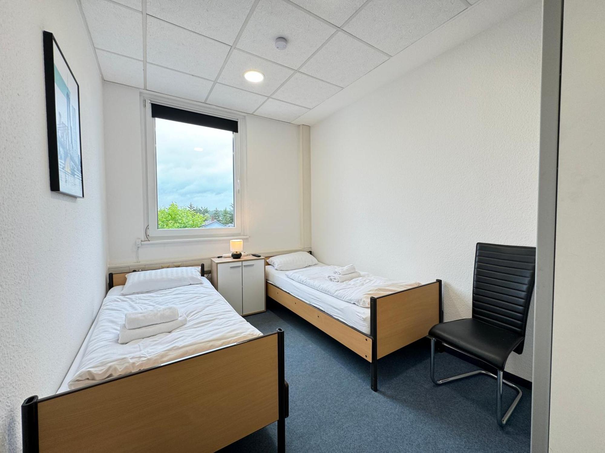 Thuja Apartments Karlsruhe-Neureut By Kurzzeit מראה חיצוני תמונה